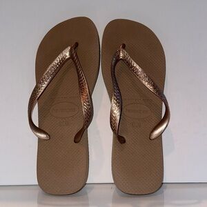 HAVAIANAS  EU41-42/11-12US Slim Flip Flops Womens